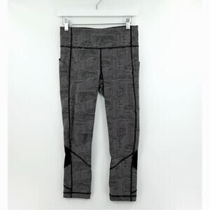 Lululemon Crop Leggings 6 Black Geo Doodle Print Athleisure
